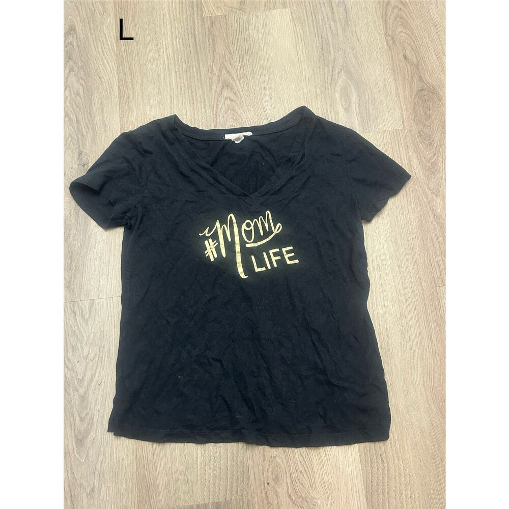 Forever 21 Women's Black Gold Graphic Print V-Neck Short Sleeve T-Shirt L